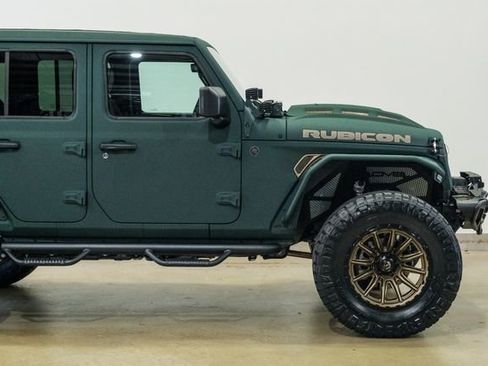 Used 2025 Jeep Wrangler Unlimited Rubicon w/ Technology Group image 41