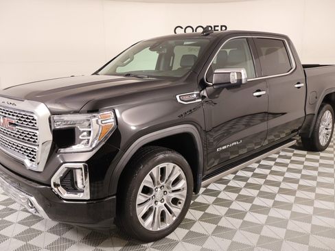 Used 2022 GMC Sierra 1500 Denali w/ Denali Premium Package image 10