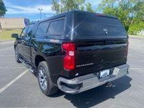 Used 2022 Chevrolet Silverado 1500 LT AWD/4WD image 17