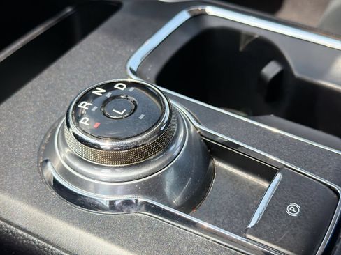 Used 2020 Ford Fusion SE FWD image 34