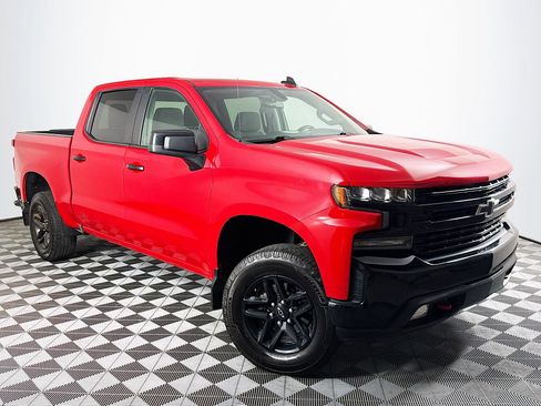 Used 2020 Chevrolet Silverado 1500 LT Trail Boss image 2