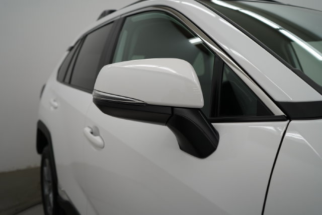 Used 2025 Toyota RAV4 XLE AWD/4WD image 43