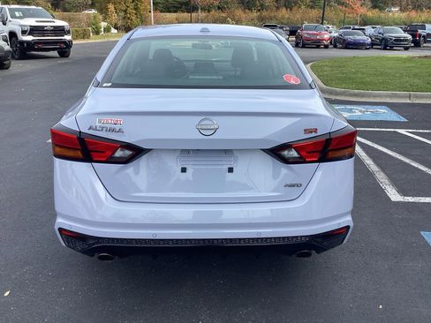 Used 2025 Nissan Altima 2.5 SR image 3
