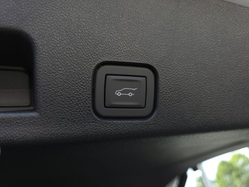 New 2026 GMC Acadia Elevation w/ Elevation Premium Package FWD image 37
