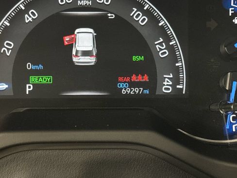 Certified 2022 Toyota RAV4 Limited w/ Limited Grade Weather Package AWD/4WD image 21
