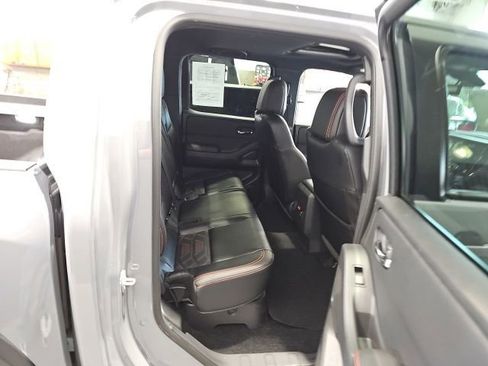 Used 2025 Nissan Frontier PRO-4X w/ Pro Premium Package AWD/4WD image 21