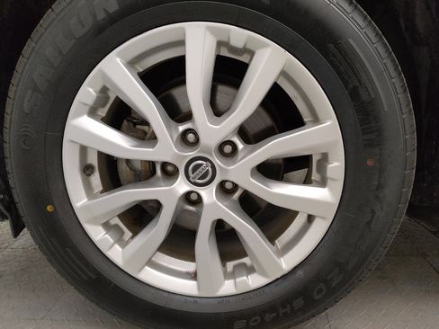 Used 2018 Nissan Rogue SV FWD image 31