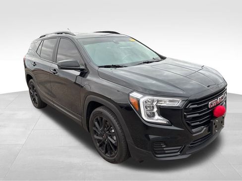 Used 2024 GMC Terrain SLE w/ Driver Convenience Package image 8