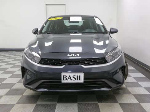 Used 2023 Kia Forte LXS image 3