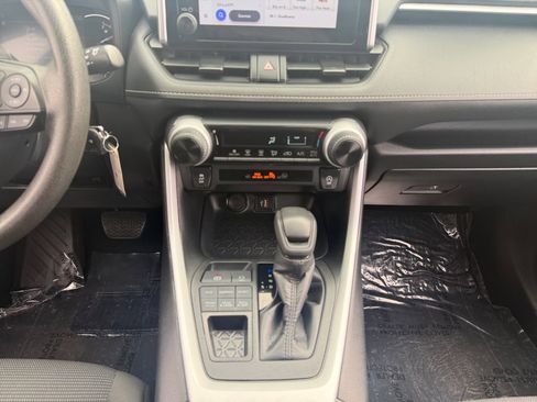 Certified 2024 Toyota RAV4 LE AWD/4WD image 11