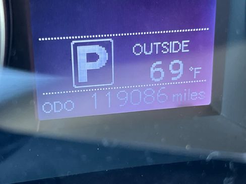 Used 2014 Toyota Highlander Plus FWD image 29