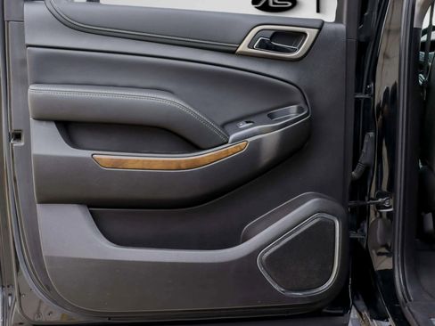 Used 2019 GMC Yukon XL Denali image 26