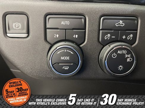 Used 2023 Chevrolet Silverado 1500 LT image 27