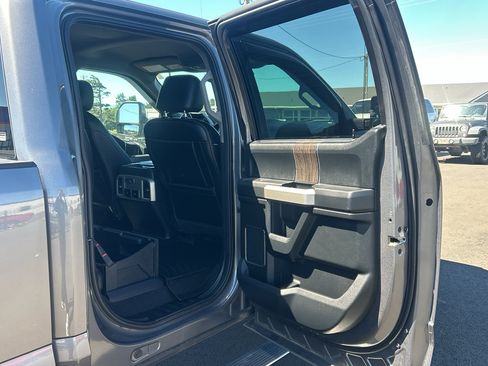 Certified 2021 Ford F350 Lariat w/ Lariat Ultimate Package AWD/4WD image 32