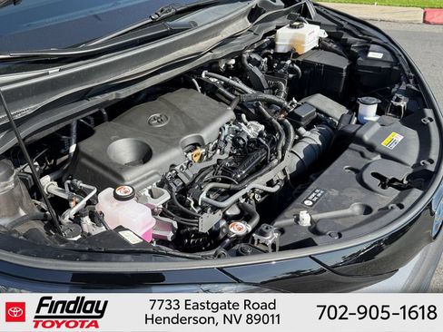 Used 2024 Toyota Sienna XLE FWD image 30