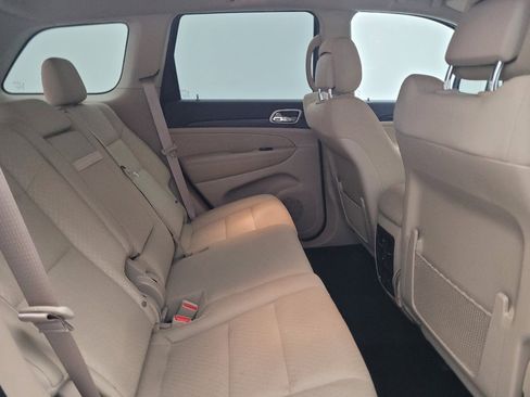 Used 2022 Jeep Grand Cherokee Laredo E w/ Security & Convenience Group AWD/4WD image 19