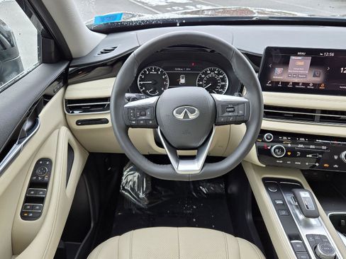 Certified 2025 INFINITI QX60 Pure image 10