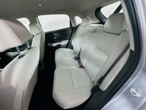 Certified 2025 Honda HR-V LX image 17