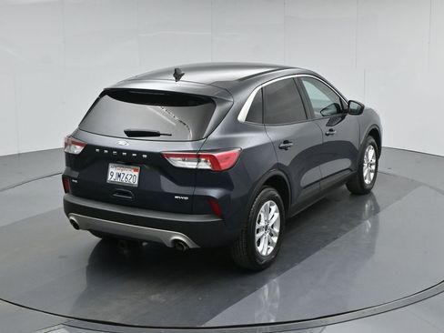 Certified 2022 Ford Escape SE w/ Cold Weather Package AWD/4WD image 38