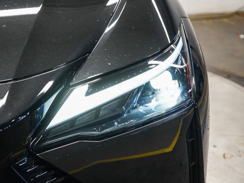 Used 2025 Lexus RZ 300e image 7