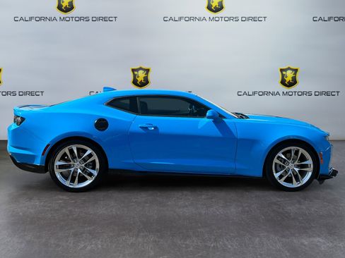 Used 2022 Chevrolet Camaro LT w/ Design Package 2 RWD image 4