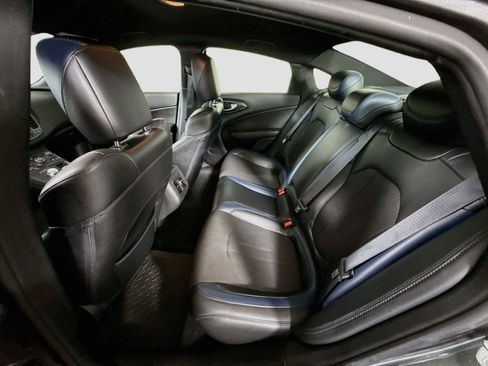 Used 2015 Chrysler 200 S w/ Comfort Group FWD image 16
