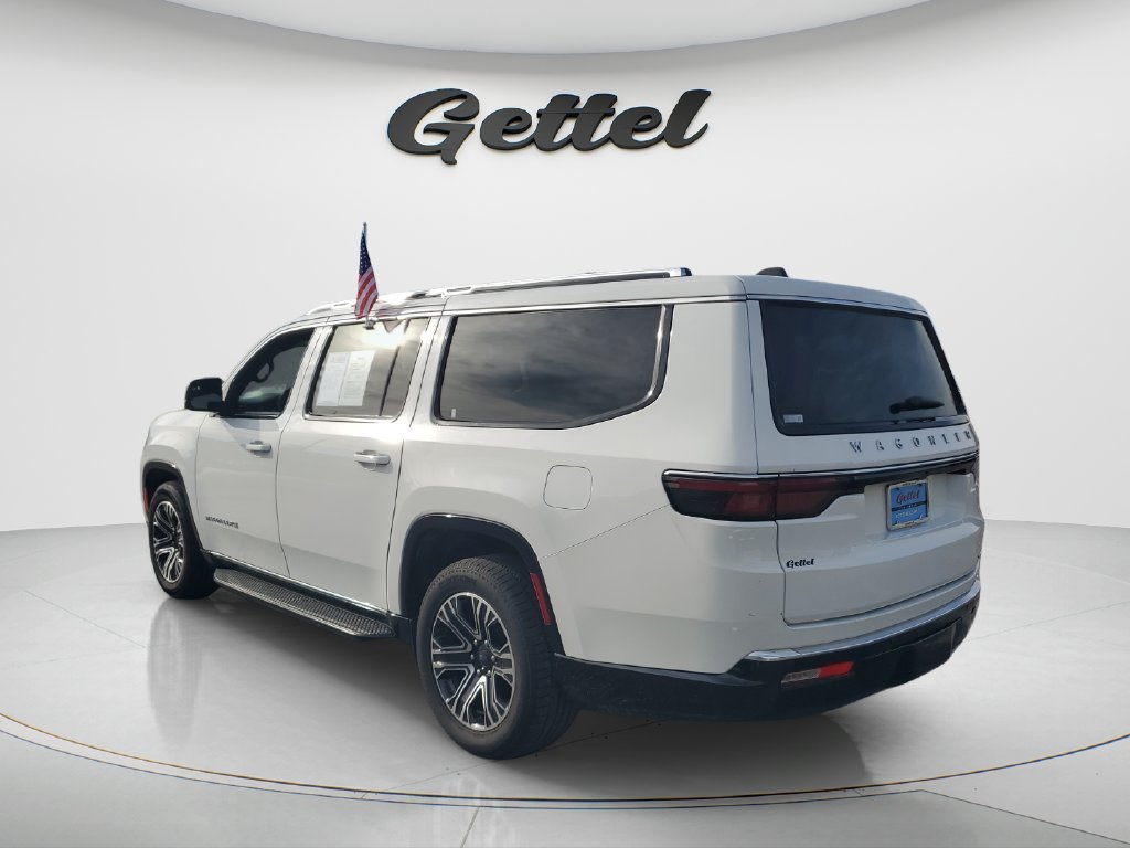 Used 2024 Jeep Wagoneer L Series II w/ Flexible Seating Group AWD/4WD image 7