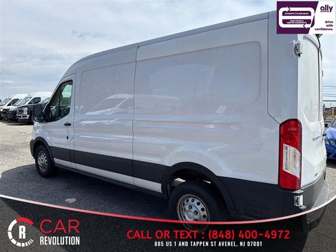 Used 2023 Ford Transit 250 Medium Roof AWD image 4
