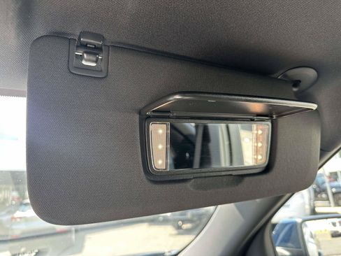 Used 2023 Chevrolet Traverse LT FWD image 36