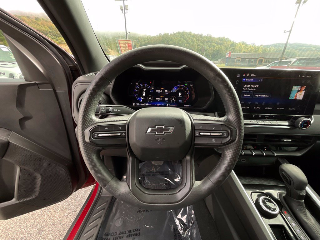 Used 2024 Chevrolet Colorado Trail Boss w/ Technology Package AWD/4WD image 10