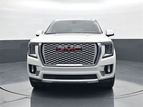 Used 2021 GMC Yukon XL Denali image 2