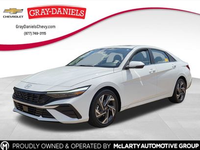 Used 2025 Hyundai Elantra Limited
