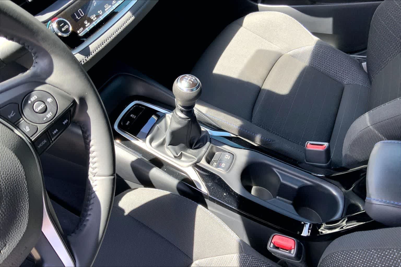 Used 2022 Toyota Corolla SE FWD image 16