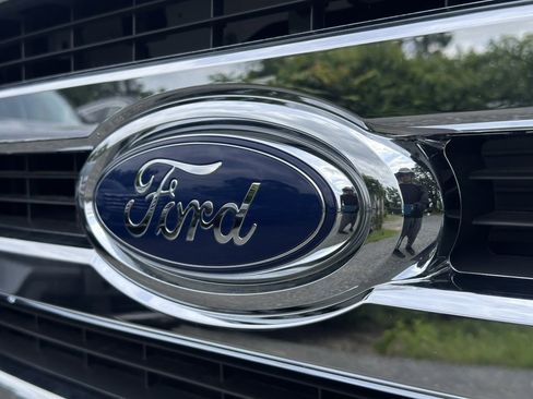 New 2024 Ford E-350 and Econoline 350 Super Duty w/ Power Windows & Locks Group image 15