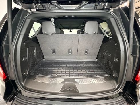 Used 2022 GMC Yukon Denali w/ Denali Premium Package AWD/4WD image 7