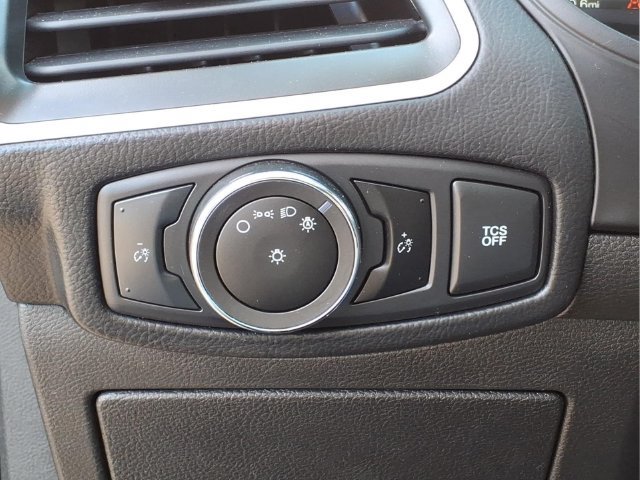 Used 2023 Ford Edge SEL AWD/4WD image 16