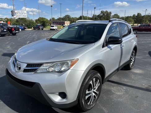 Used 2013 Toyota RAV4 LE AWD/4WD image 8