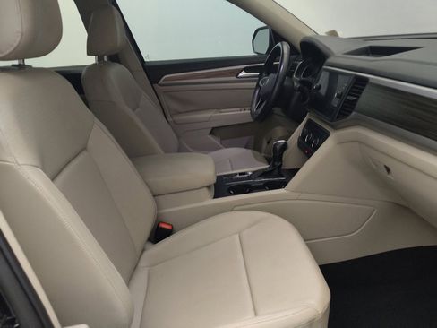 Used 2021 Volkswagen Atlas SE w/ Panoramic Sunroof Package FWD image 21