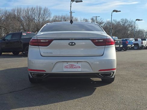 Used 2017 Kia Cadenza Premium w/ Luxury Package image 6