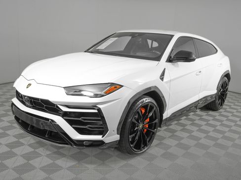 Used 2021 Lamborghini Urus image 8