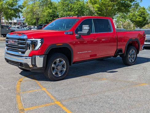 Used 2025 GMC Sierra 2500 SLE w/ SLE Value Package; image 8