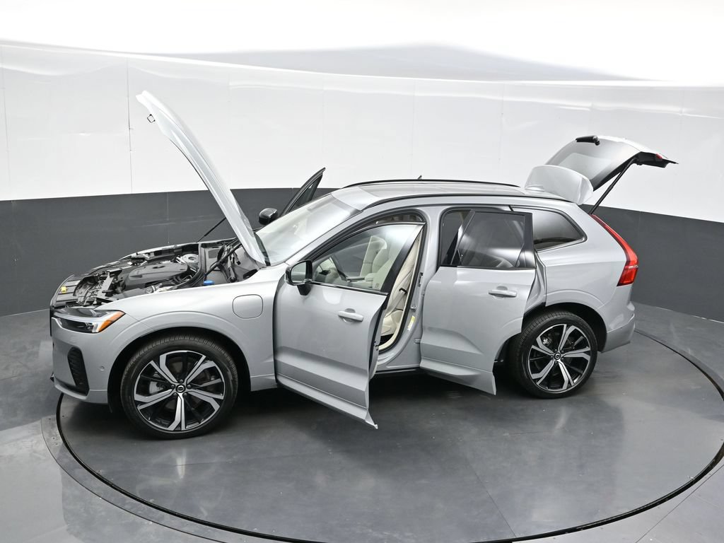 Used 2025 Volvo XC60 T8 Ultra w/ Protection Package Premier AWD/4WD image 42