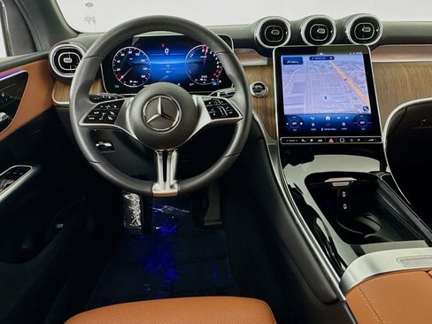 Certified 2025 Mercedes-Benz GLC 350e 4MATIC image 6