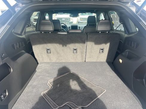 Used 2024 Ford Edge ST-Line image 9