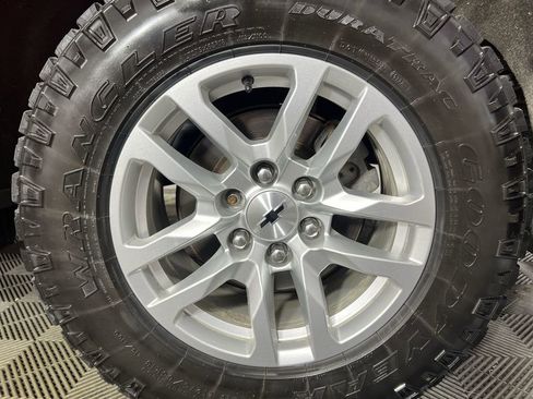 Used 2021 Chevrolet Silverado 1500 RST image 32