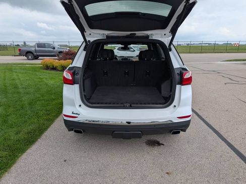 Used 2018 Chevrolet Equinox Premier FWD image 8