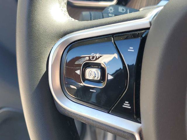 Used 2023 Volvo XC60 T8 Ultimate w/ Climate Package AWD/4WD image 26