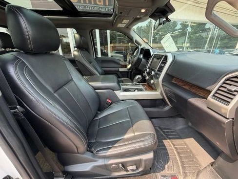 Used 2018 Ford F150 Lariat w/ Equipment Group 502A Luxury AWD/4WD image 11
