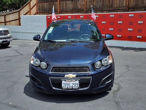 Used 2016 Chevrolet Sonic LT FWD image 2