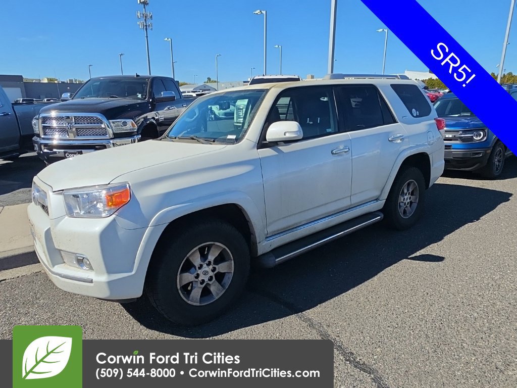 Used 2011 Toyota 4Runner SR5 w/ Premium Pkg w/Leather AWD/4WD image 3
